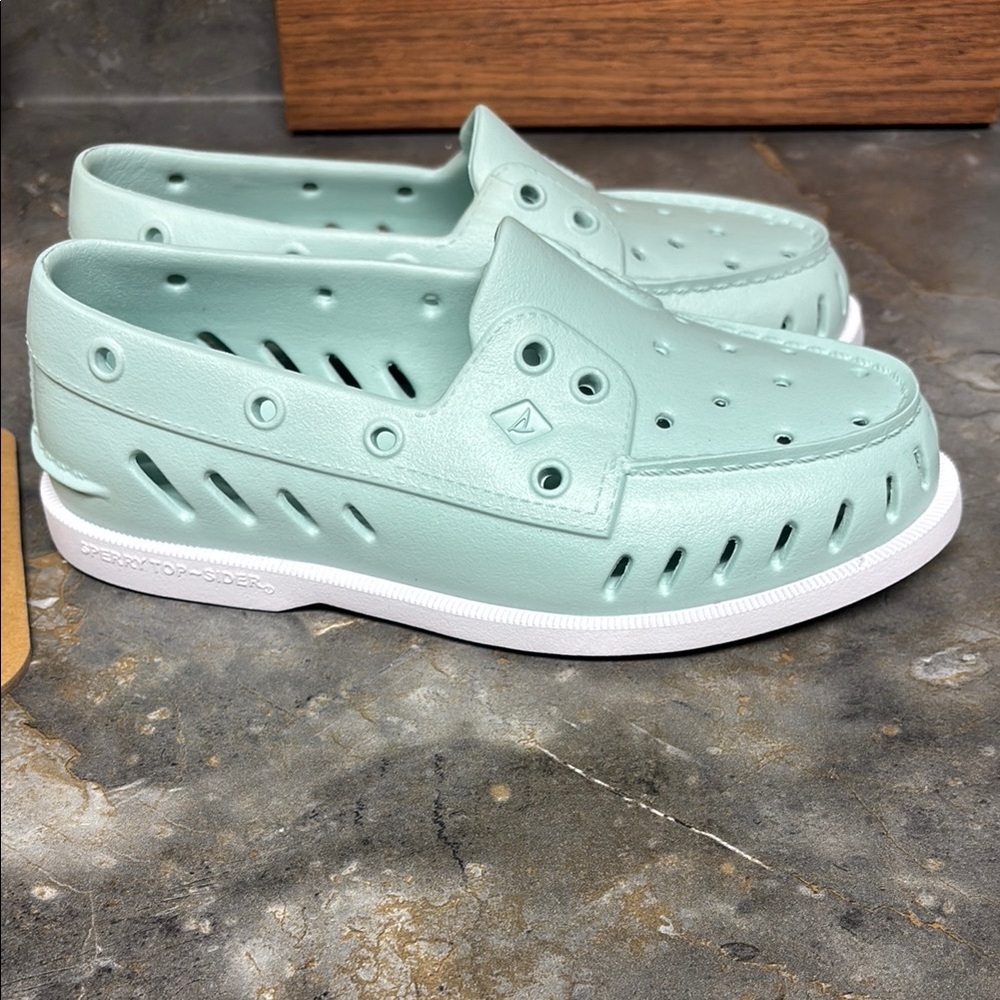 Sperry Float Boat Shoe - Picture 2 of 5